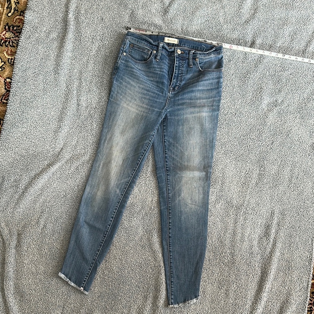 #6 Madewell, Size 30T, 10" High Rise Skinny, Frayed Hem